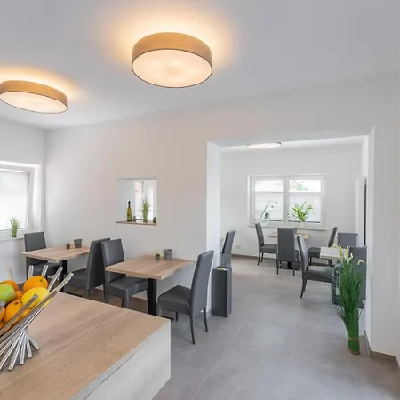 Wohlfuehlappartements „natur & Flair“ Oda ve Kahvaltı Ifta